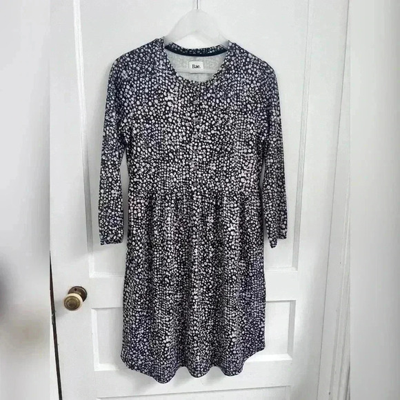 Bae. The Label
UNDER WRAPS MATERNITY NURSING
DRESS in SHADOW PRINT - Picture 1 of 7